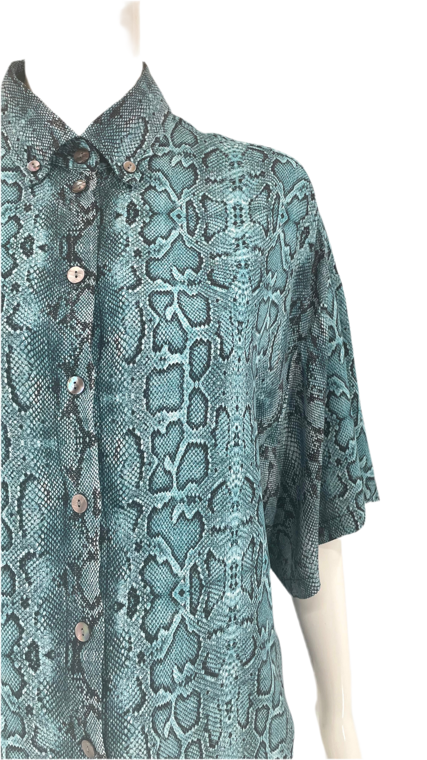 Pre-Loved Karen Kane blue & black snake print button up top - Size S-XL