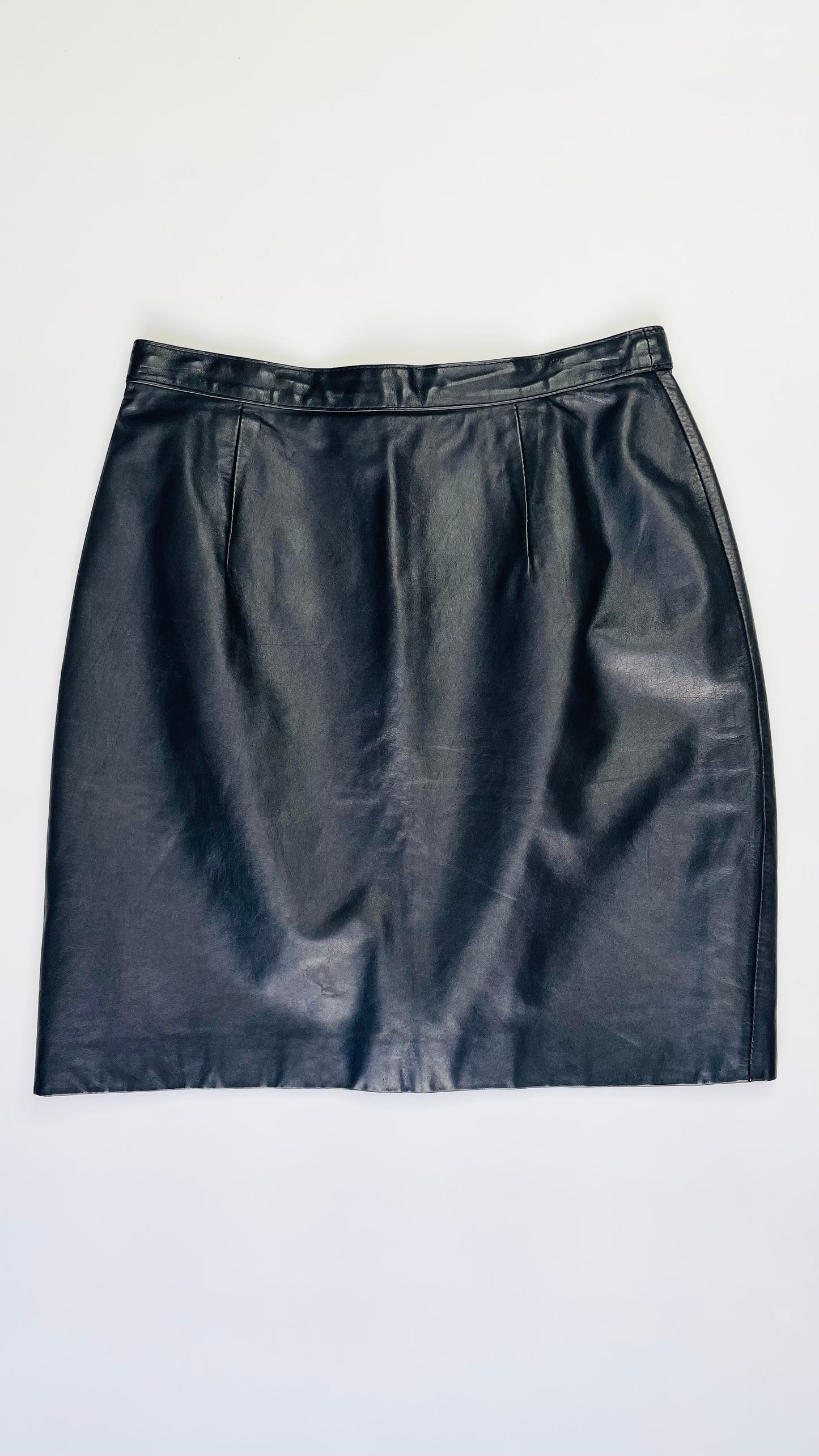 Vintage 80s black leather fitted mini skirt - Size 8