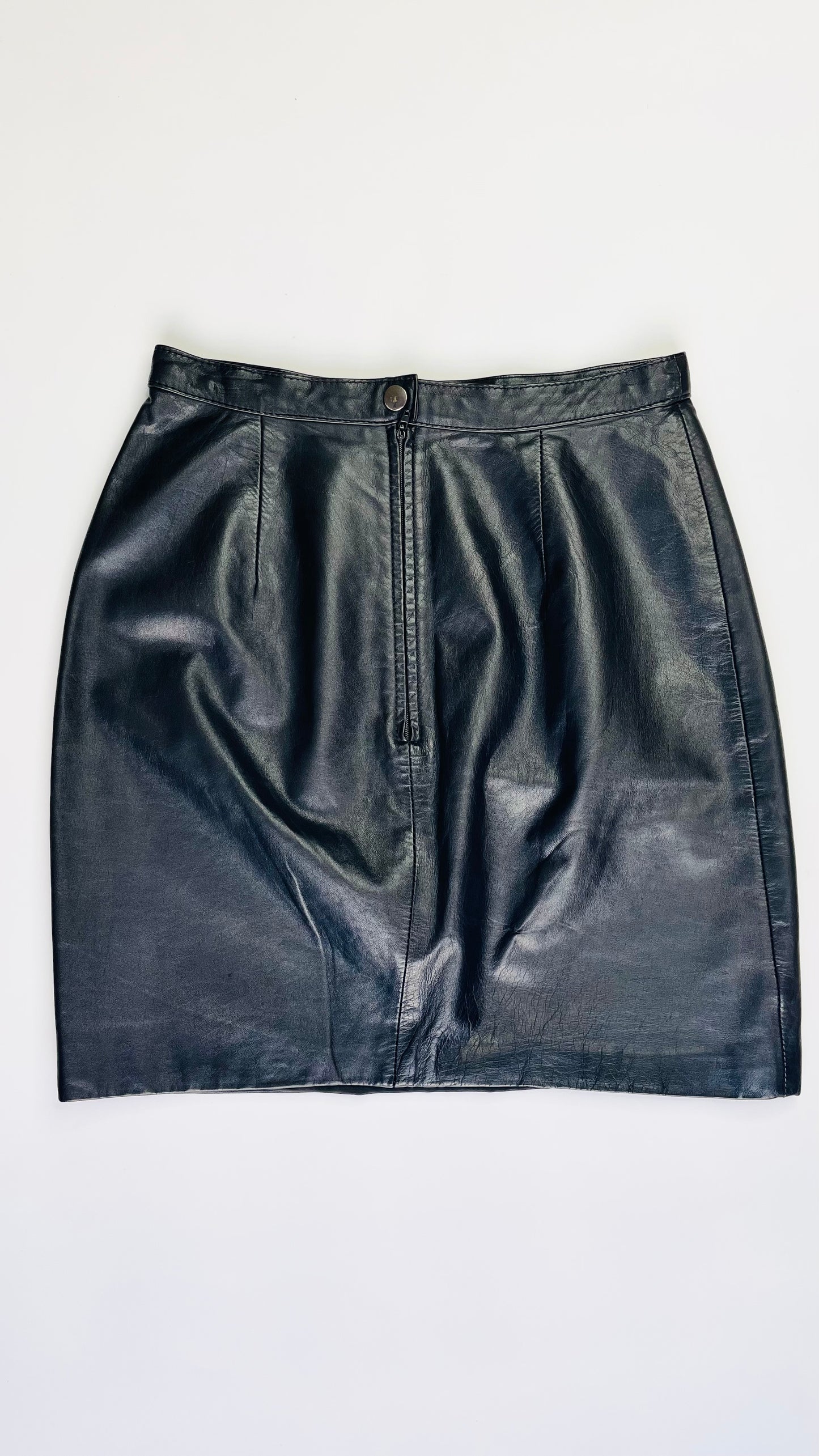 Vintage 80s black leather fitted mini skirt - Size 8