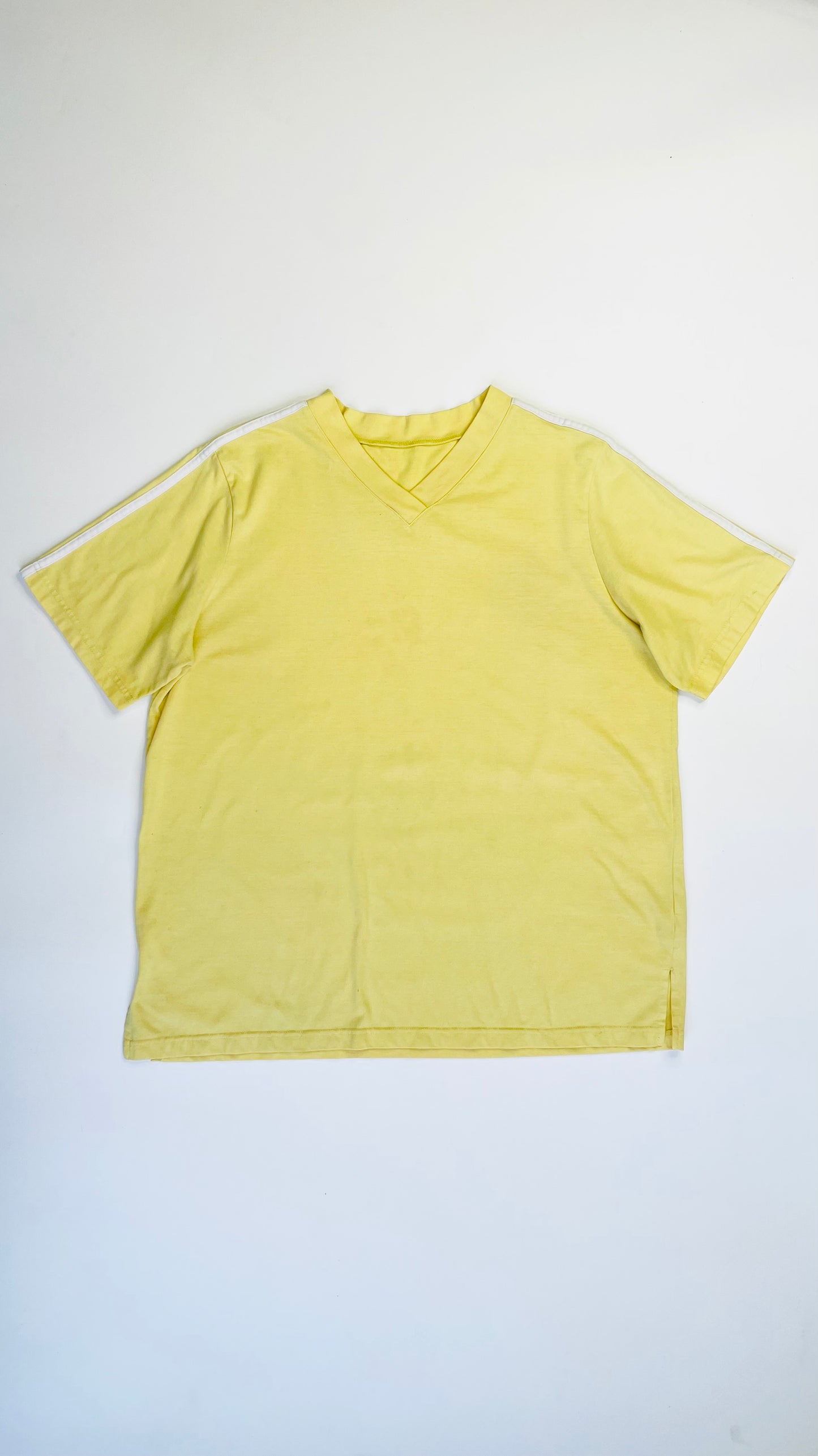 Vintage 90s yellow v neck t shirt - Size XL