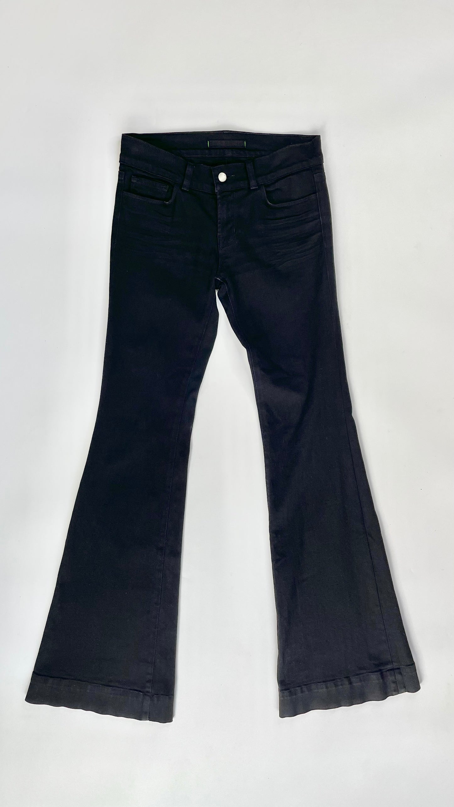 Pre-Loved J-BRAND black low rise flared jeans - Size 27