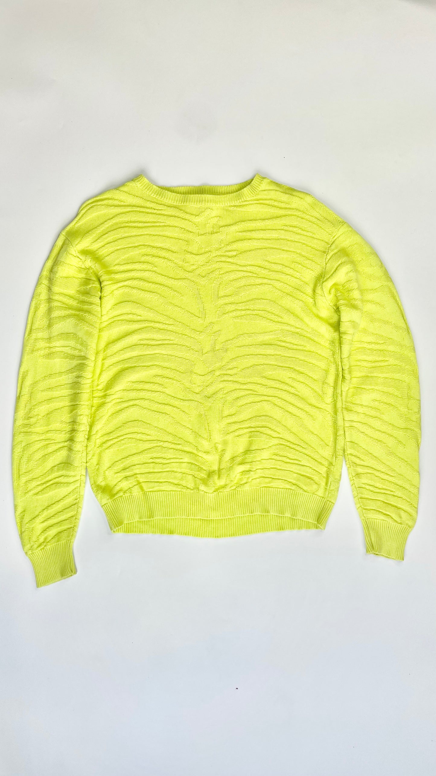 Pre-Loved zebra John & Jenn neon green knit sweater - Size M