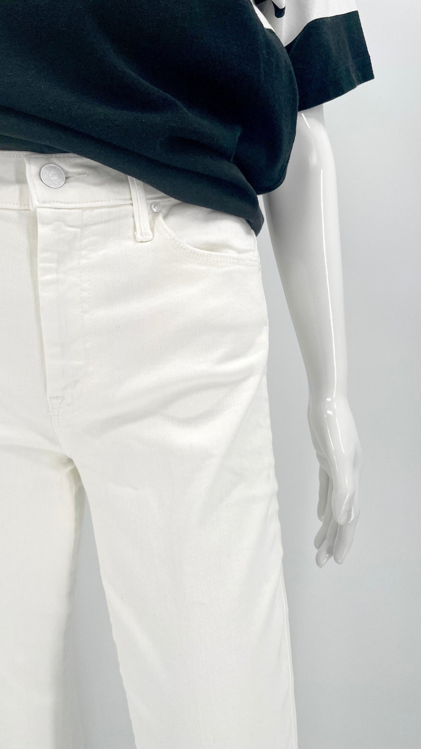 Pre-Loved MOTHER denim white flared jeans NWOT - Size 29 x 32