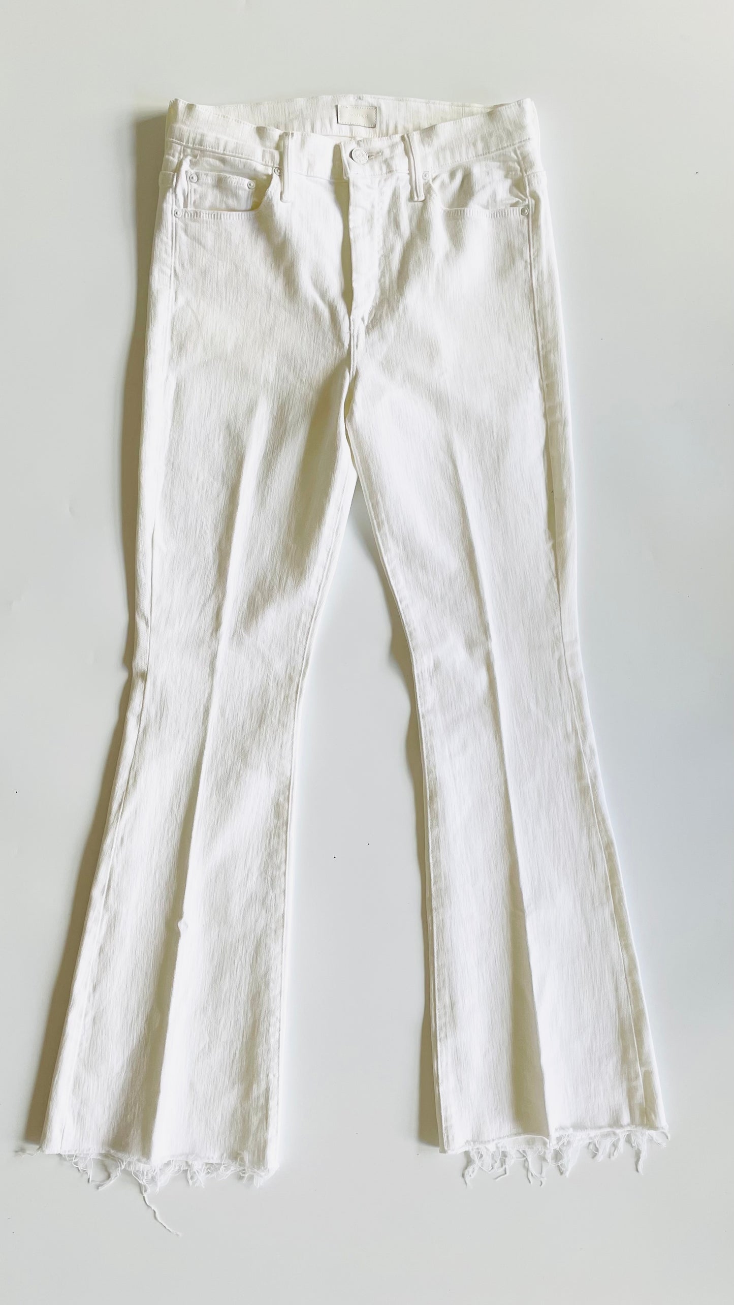 Pre-Loved MOTHER denim white flared jeans NWOT - Size 29 x 32