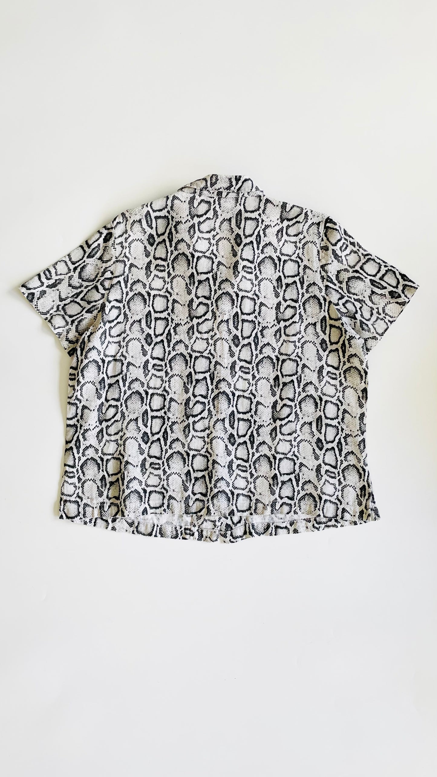 Vintage grey snake print shirt - Size L