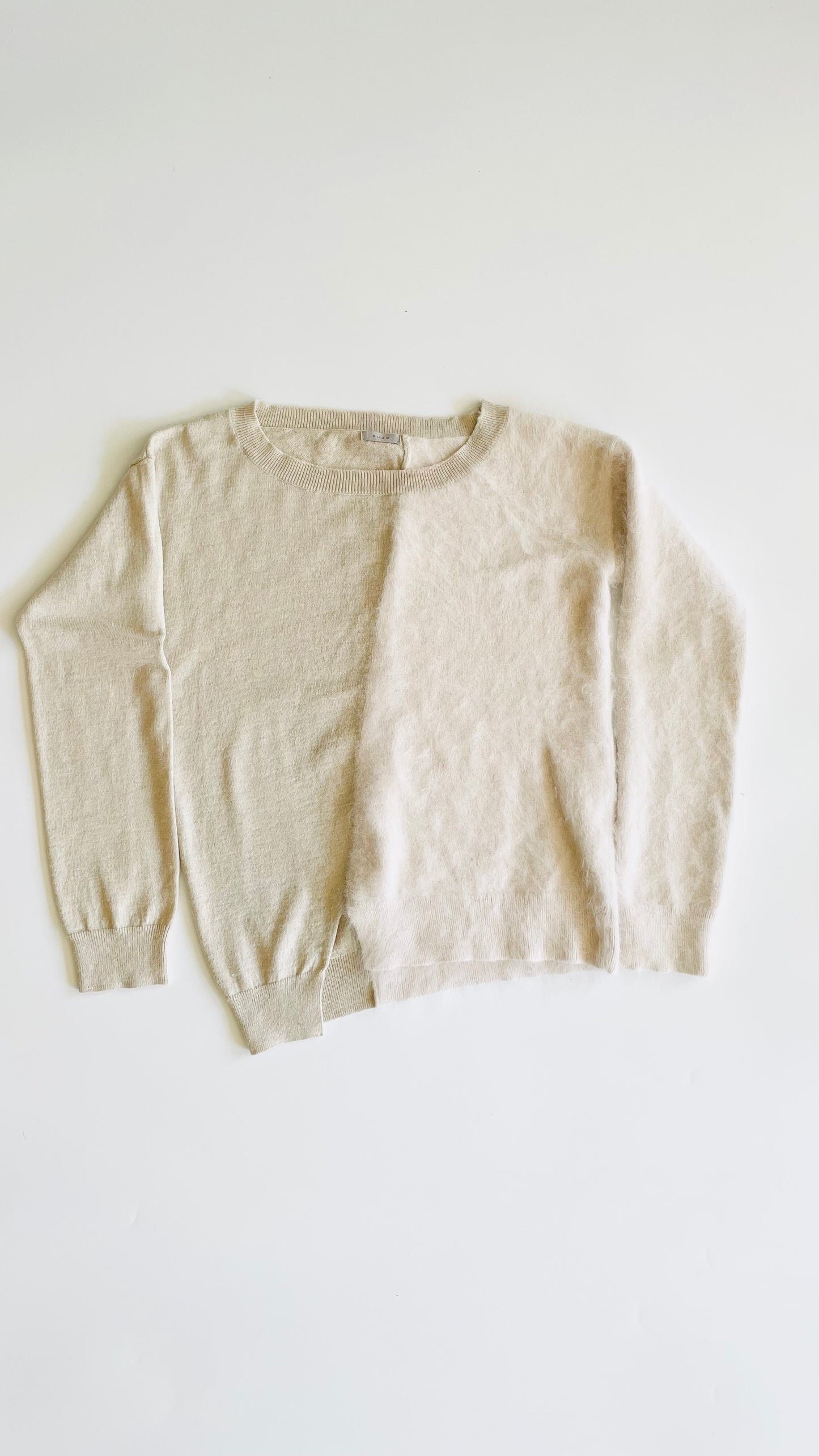 Pre-Loved beige asymmetrical sweater - Size M