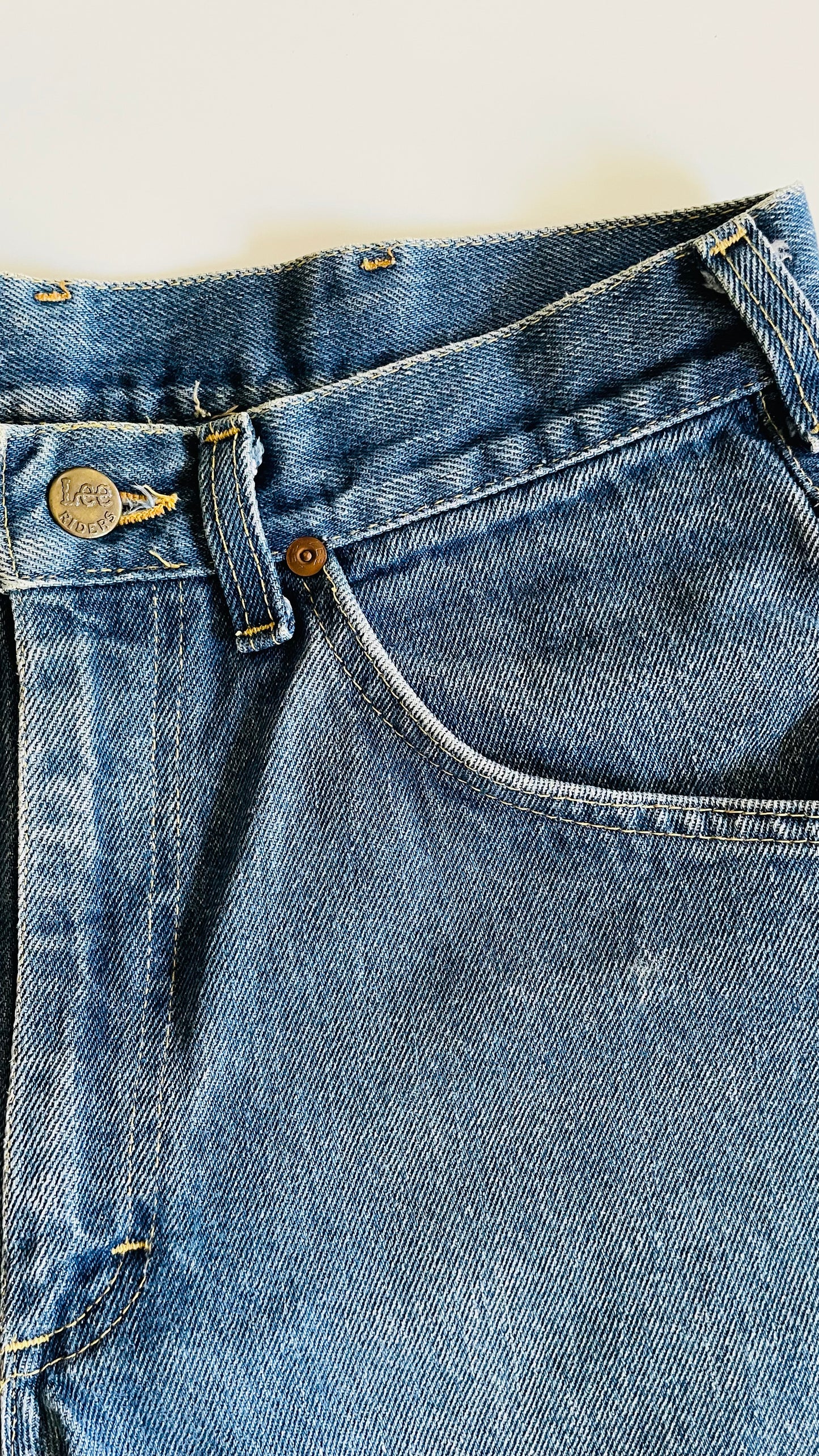 Vintage LEE blue jean shorts - Size 32
