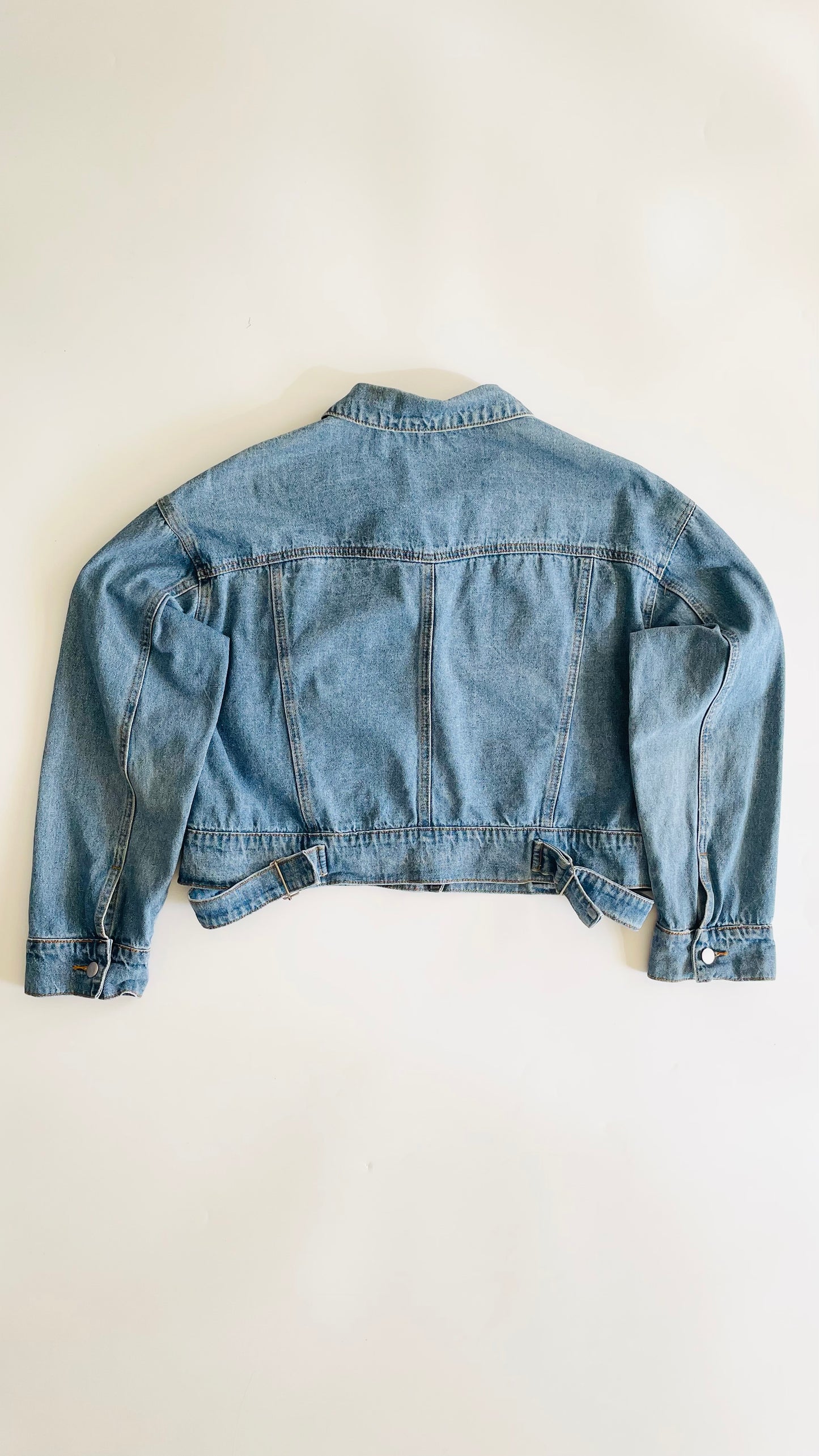 Pre-Loved mid blue boxy cropped denim jacket - Size L