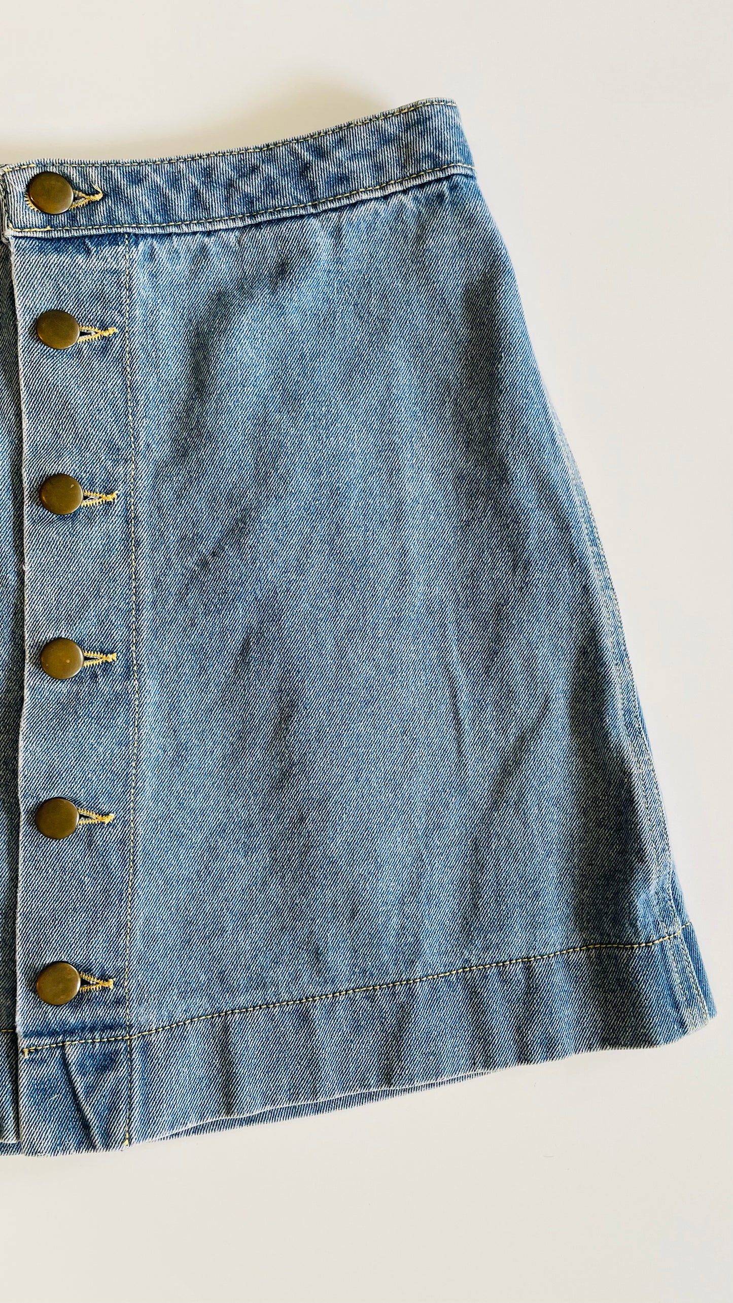 Pre-Loved blue denim American Apparel a-line mini skirt - Size S