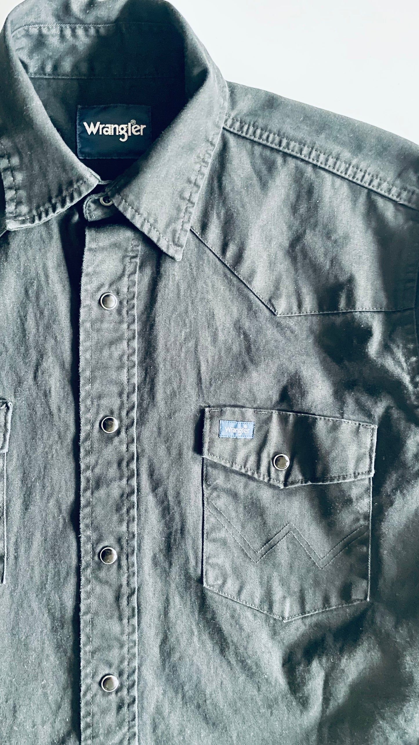 Vintage 90s Wrangler black button up western shirt - Size L