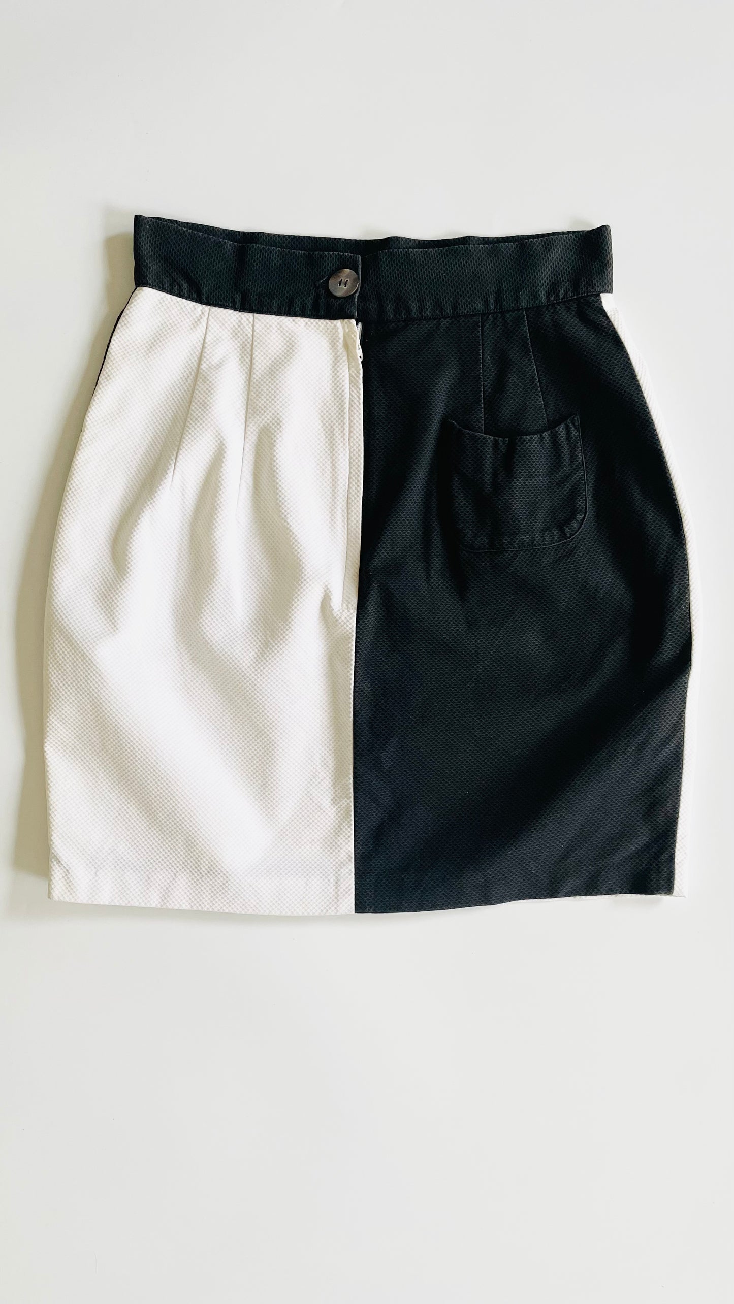 Vintage 90s black & white color block mini skirt - Size 10